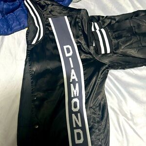 It’s a jacket kinda thin but warm 2x